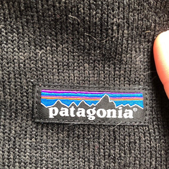 Black Patagonia- Great condition- Make an offer! - Picture 2 of 2